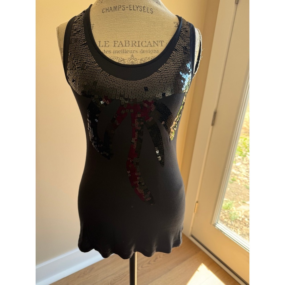 Miley Cyrus sequin tank